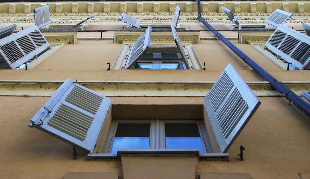 Photo Energy-efficient air conditioner